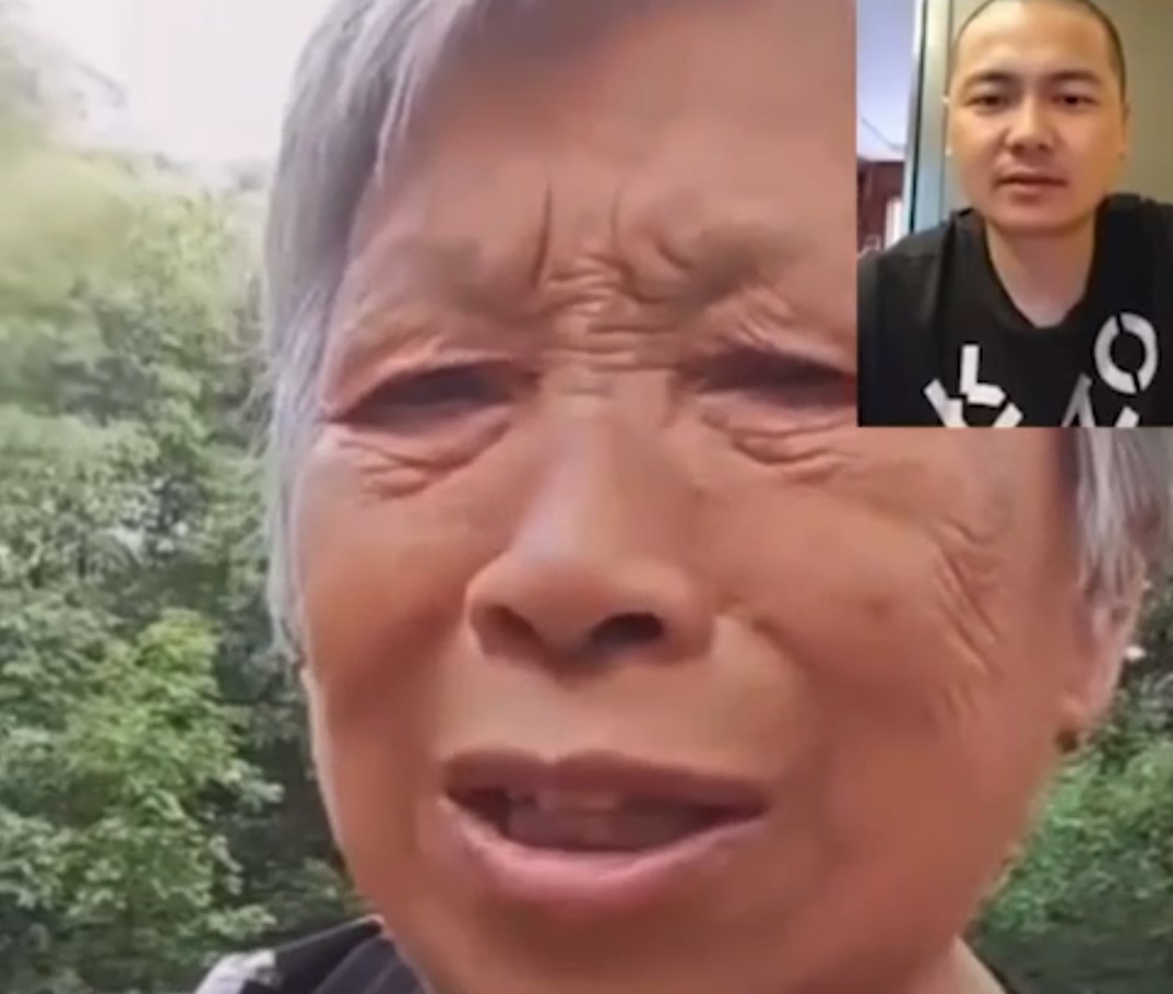 80-летняя китаянка почти год ведёт беседы с ИИ-клоном погибшего сына