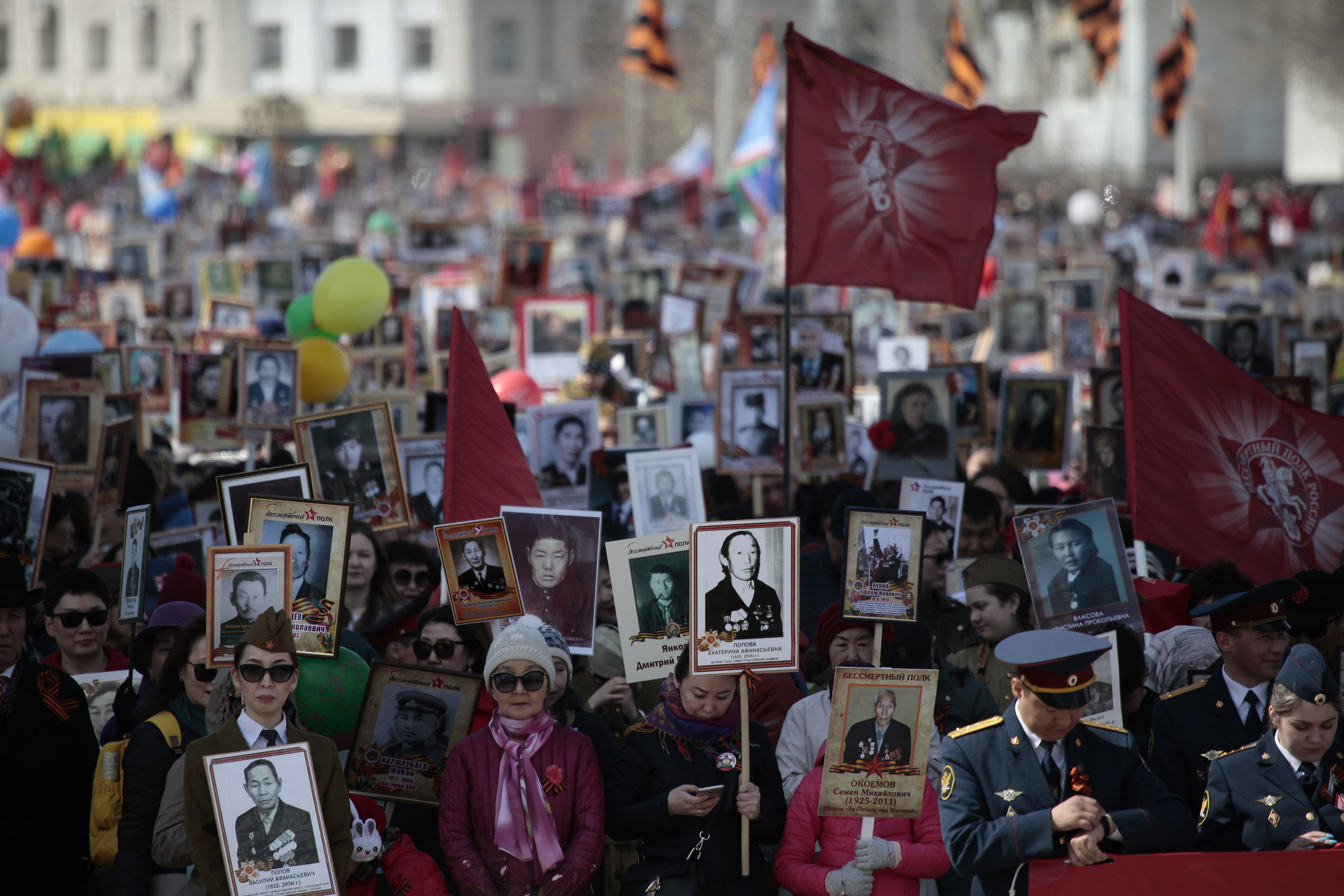 Что решил Айсен Николаев о проведении Бессмертного полка
