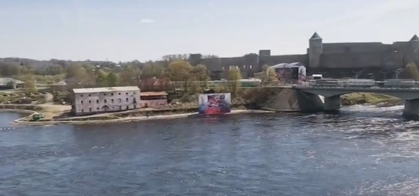 80 евро за память: Почему эстонцы платят за вид на Россию
