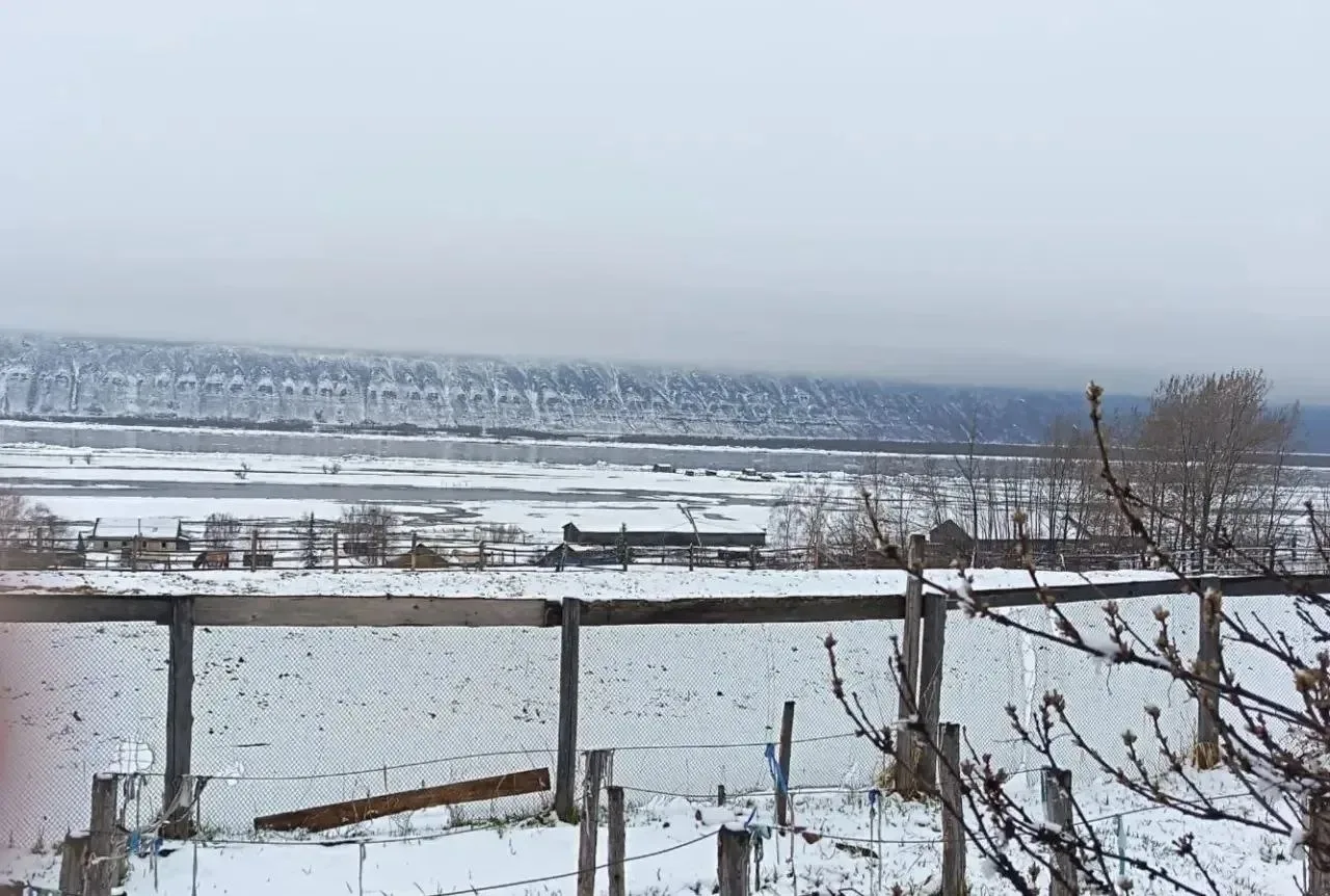 снег в мае