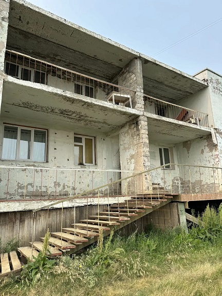 Мэр Садовников: Находиться внутри здания опасно для жизни