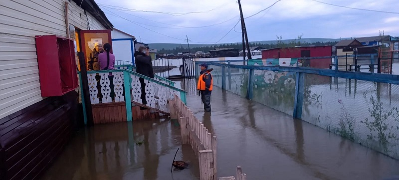 Идет спад воды в реках, но незначительный